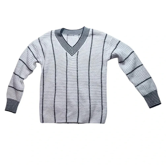 Ladies Knit Sweater - Picture 1 of 8